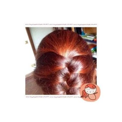 Tinta vegetale e vegana per capelli color melograno. La Saponaria. Non contiene picramato di sodio, ammoniaca, sali metallici e nessun additivo chimico ed è realizzata unicamente con erbe tintorie ed hennè di origine biologica per non danneggiare i capelli e donare corpo, splendore e brillantezza alle chiome. È la tinta che fa per te se desideri bellissimi riflessi rosso scuro e naturali, capelli che risplendono di salute e un karma più pulito!