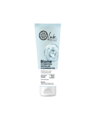 HYDRATION MICELLAR CLEANSING GEL NATURA SIBERICA Un gel detergente micellare ultra delicato che deterge, idrata e lenisce in un solo gesto. Hydration Micellar Cleansing Gel di Natura Siberica rimuove impurità, sebo e residui di make-up rispettando l’equilibrio naturale della pelle, senza provocare secchezza o sensazione di pelle che tira. La sua formula fresca e leggera è ideale per l’uso quotidiano, al mattino e alla sera, lasciando la pelle pulita, morbida e luminosa.